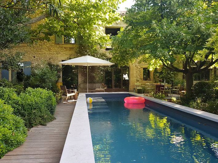 Cottage pour 2 personnes, avec jardin et piscine à Violès