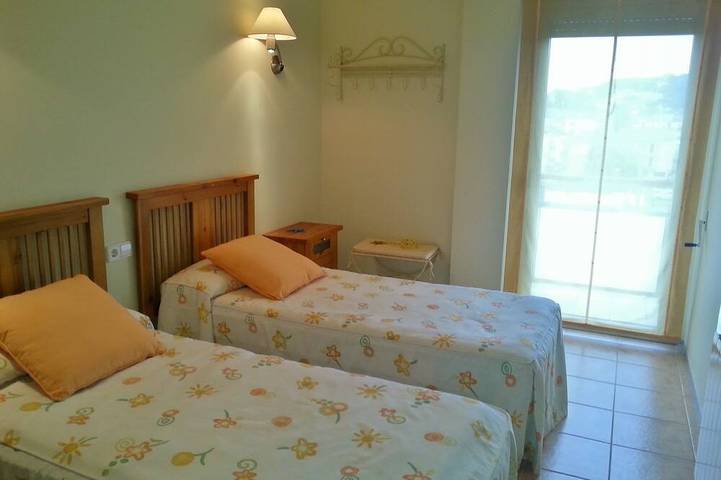 Appartement entier, With large balcony and great views - 300m from the beach in Sant Antoni de Calonge, Calonge