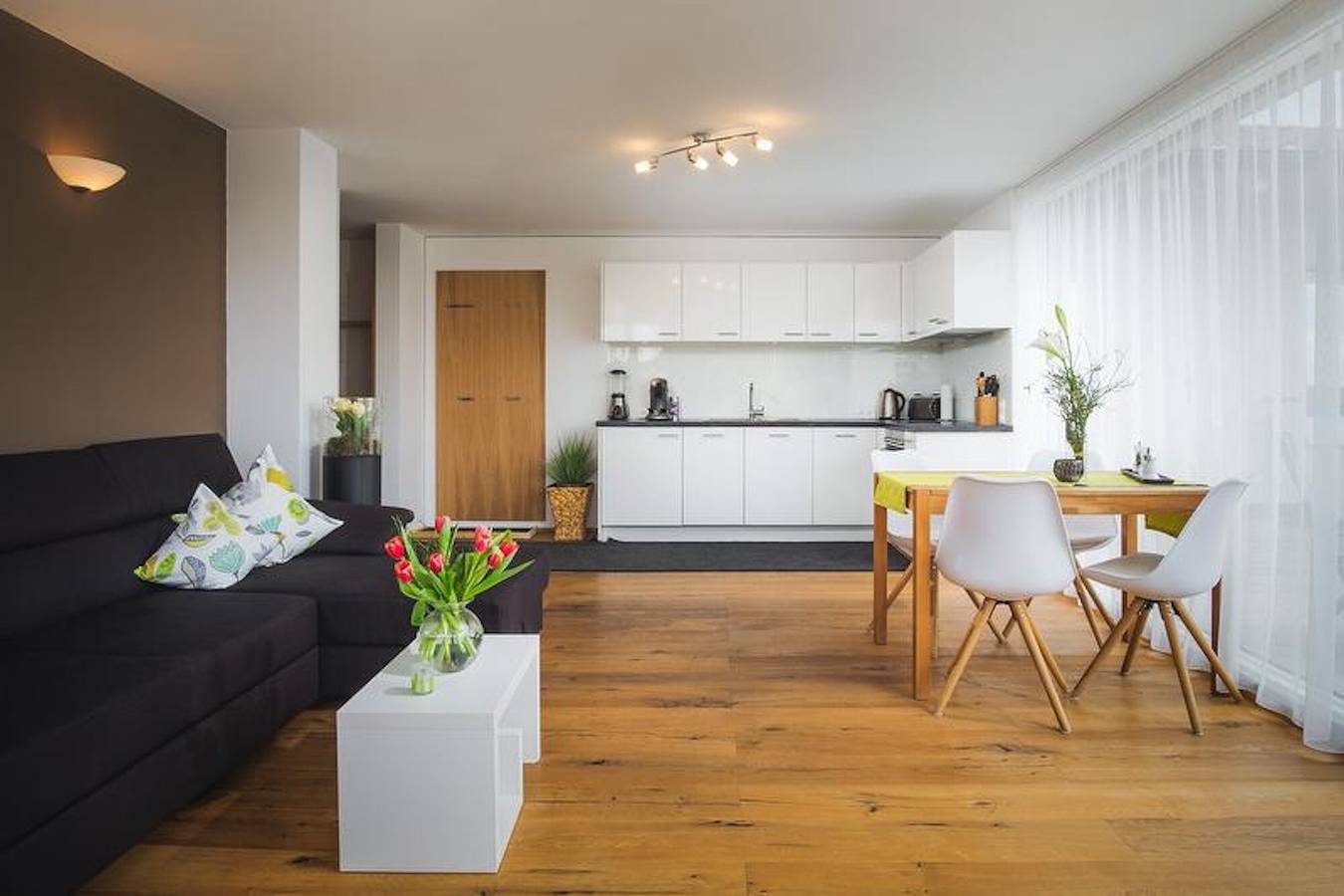 Entire apartment, Stylish Apartment "Dreiländerblick" with Private Balcony and Wi-Fi in Hörbranz, Bodensee-Vorarlberg