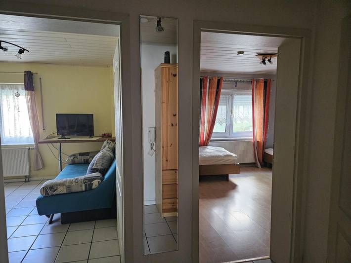 Apartamento vacacional entero, Apartamento de vacaciones para 6 personas con jardín in Usingen, Hochtaunuskreis