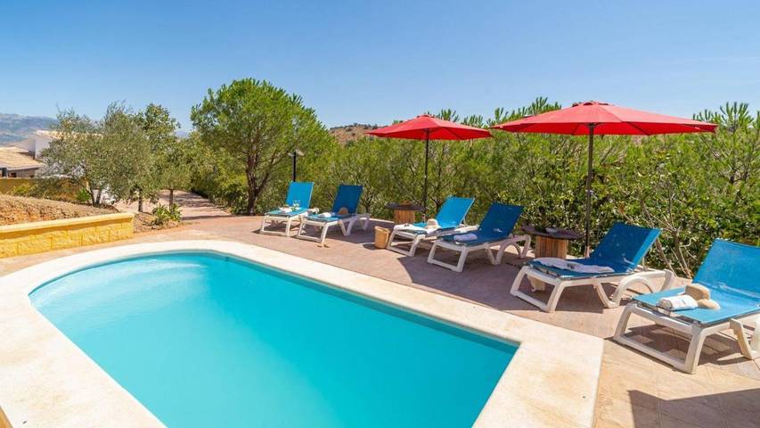 Casa rural para 6 personas, con Terraza y Piscina en Casabermeja
