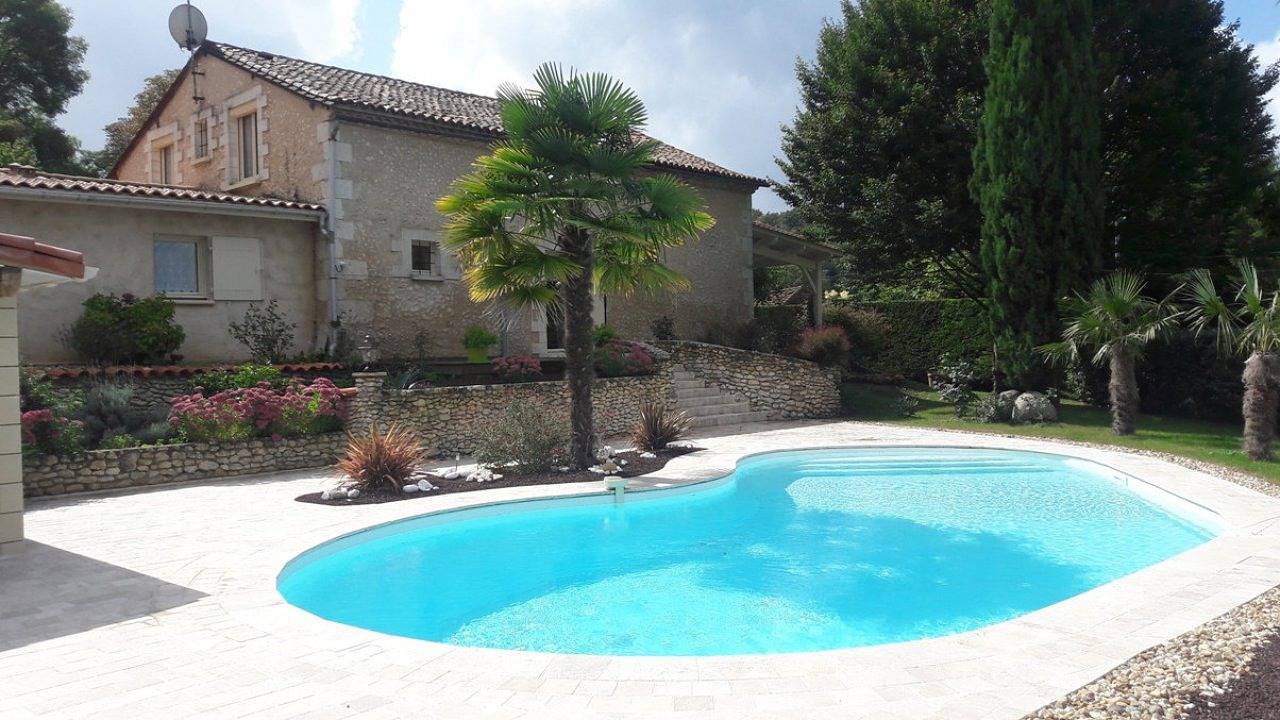 Gîte L'Orée des Bois in Sourzac, Périgord Blanc