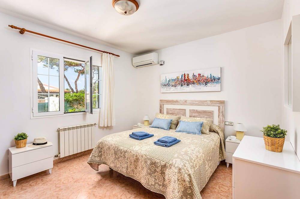 Villa Xaloc Blanes by Villa Plus in Cala Blanes, Ciudadela