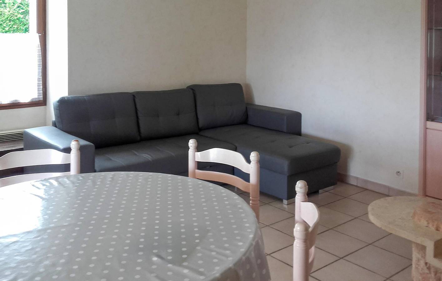 Charmant appartement 2 chambres avec piscine et jardin, à 2 km du centre-ville de Saint-Mesmin in Saint-Mesmin (Dordogne), Périgord Vert