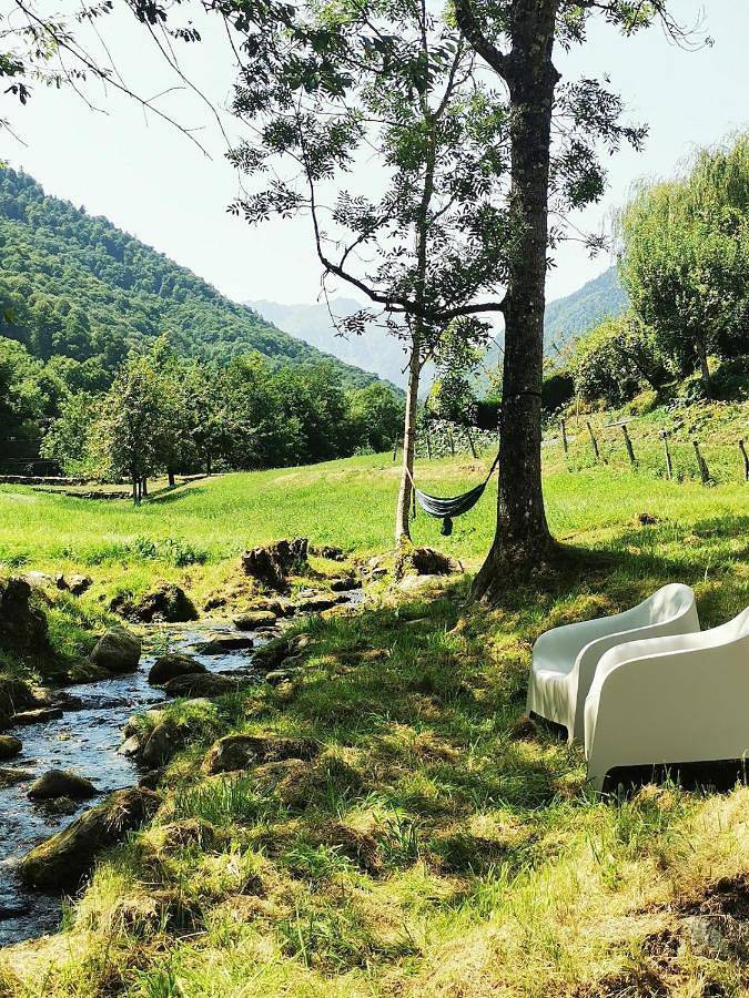 Location de vacances pour 8 personnes, avec Terrasse ainsi que Jardin et Vue à Beaudéan