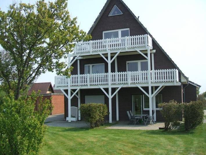 Ganze Ferienwohnung, Moderne hundefreundliche Ferienwohnung mit Balkon und Blick auf den Nordseedeich mit WLAN in Friedrichskoog-Spitze, Friedrichskoog