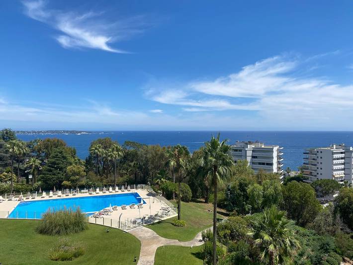 Appartement de vacances pour 3 personnes, avec piscine et jardin à Vallauris