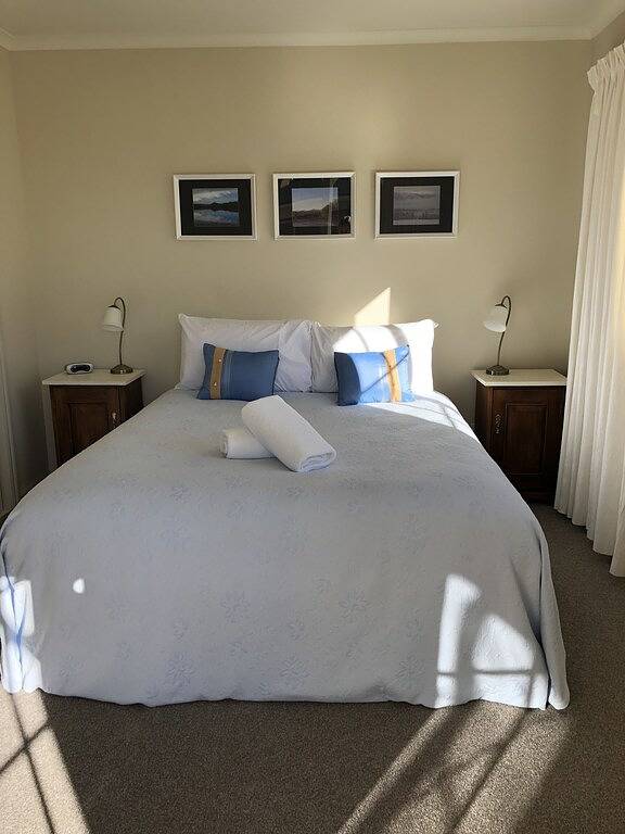 Relax on Rata Cottage 1 in Twizel, Mackenzie District