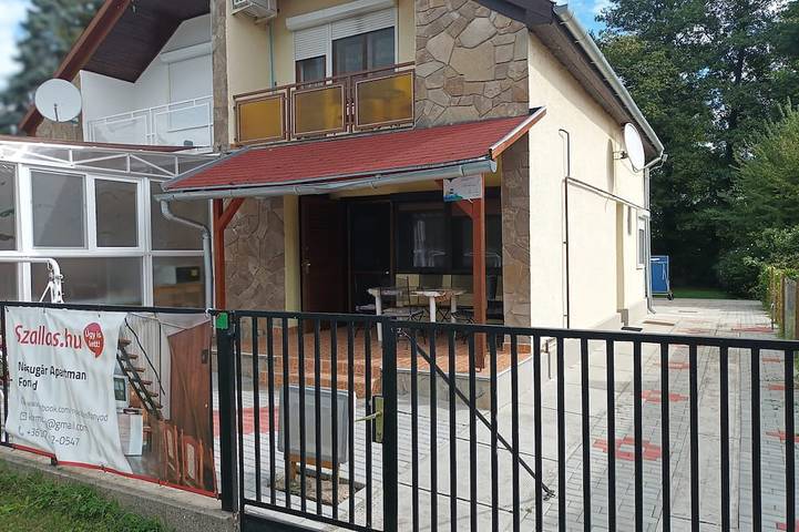 Ferienhaus für 8 Personen, mit Garten und Balkon