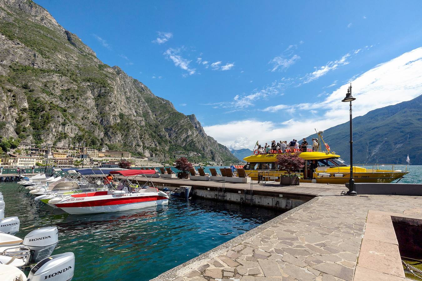 Hel lejlighed, Apartment 'Jacky's 1' with Lake View, Wi-Fi and Air Conditioning in Limone sul Garda, Garda-Fjellene
