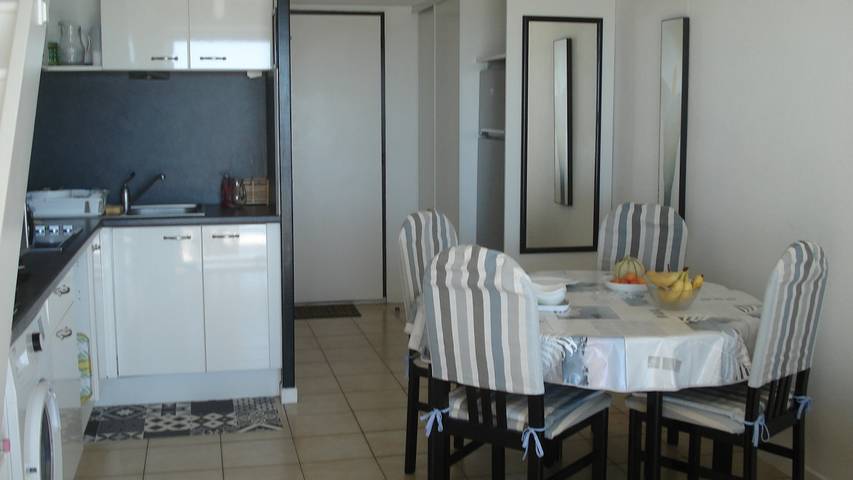 Gîte pour 4 personnes, avec piscine et terrasse à Gruissan - 2