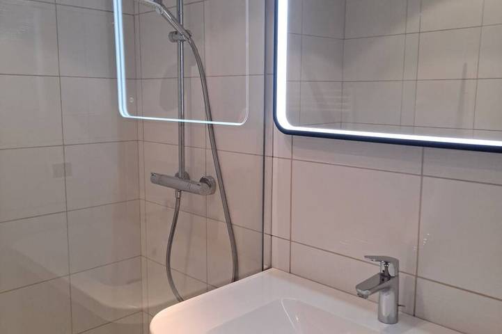 Gîte pour 4 personnes, avec terrasse dans Lac des Confins - 4