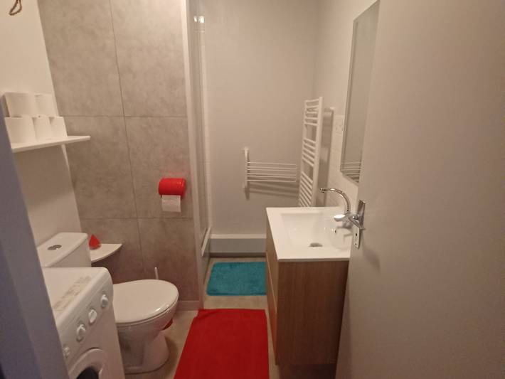 Gîte pour 5 personnes, avec balcon dans Lac Pavin - 3