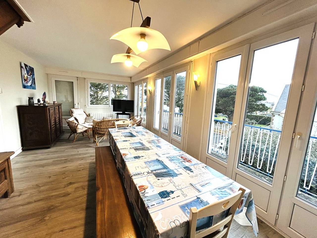 Maison 7 pièces avec Wifi à 5 min de la mer, Fort-Bloqué, jardin, animaux acceptés, pouvant accueillir 12 pers in Le Fort-Bloqué, Ploemeur