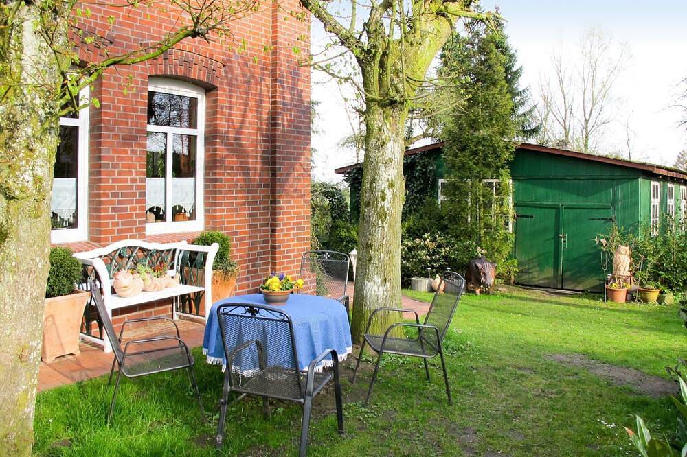 Ganze Wohnung, Herrliche Wohnung für 6 Leute mit  W-Lan, Tv, Innenhof, Haustiere erlaubt und Parkplatz in Oberndorf-Oste, Landkreis Cuxhaven