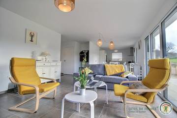 Gîte pour 6 personnes, avec jardin et terrasse à Trélévern