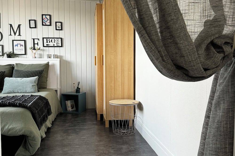 Entire apartment, Cocoonlis, Charmant 2 Pièces au Cœur de la Ville Avec vue sur la Basilique in Lisieux, Lisieux region