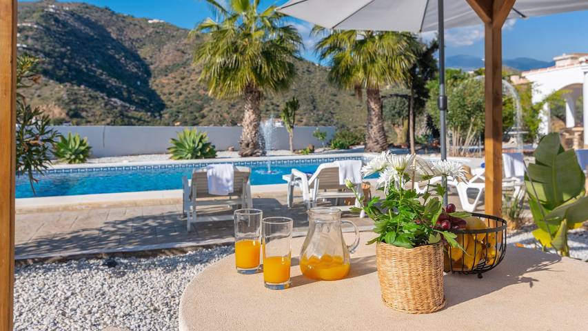 Chalet para 6 personas, con balcón/terraza y piscina en Axarquía - 4