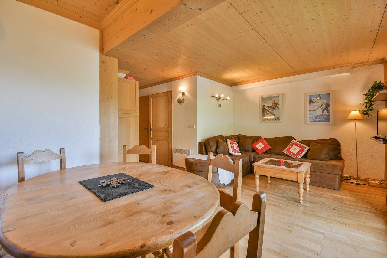 Entire apartment, Refuge Le Bardeau B4 in Le Grand-Bornand, Annecy region