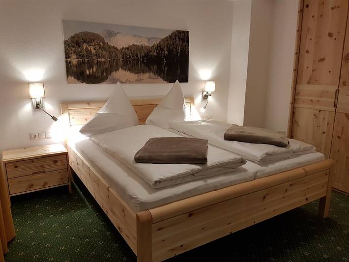 Ferienwohnung für 3 Personen, mit Balkon und Terrasse sowie Garten in Sautens