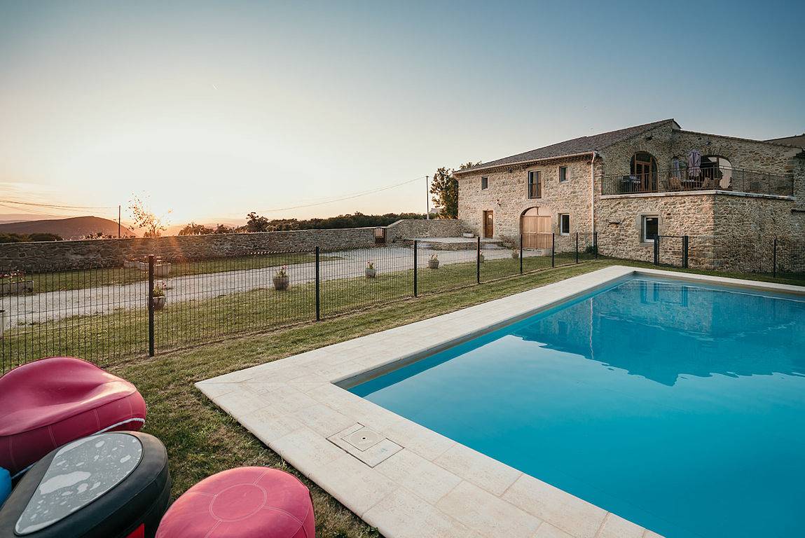 Mas de Pascalin, piscine chauffée, vue splendide, 250m2 pour 12 p in Francillon-sur-Roubion, Région de Die