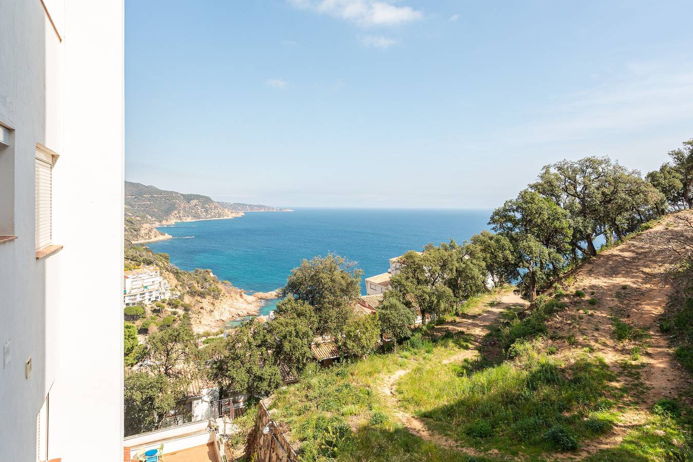 Apartamento entero, Apartamento 'Cala Salions' con vistas al mar, jardín compartido y Wi-Fi in Salionç, Costa Brava
