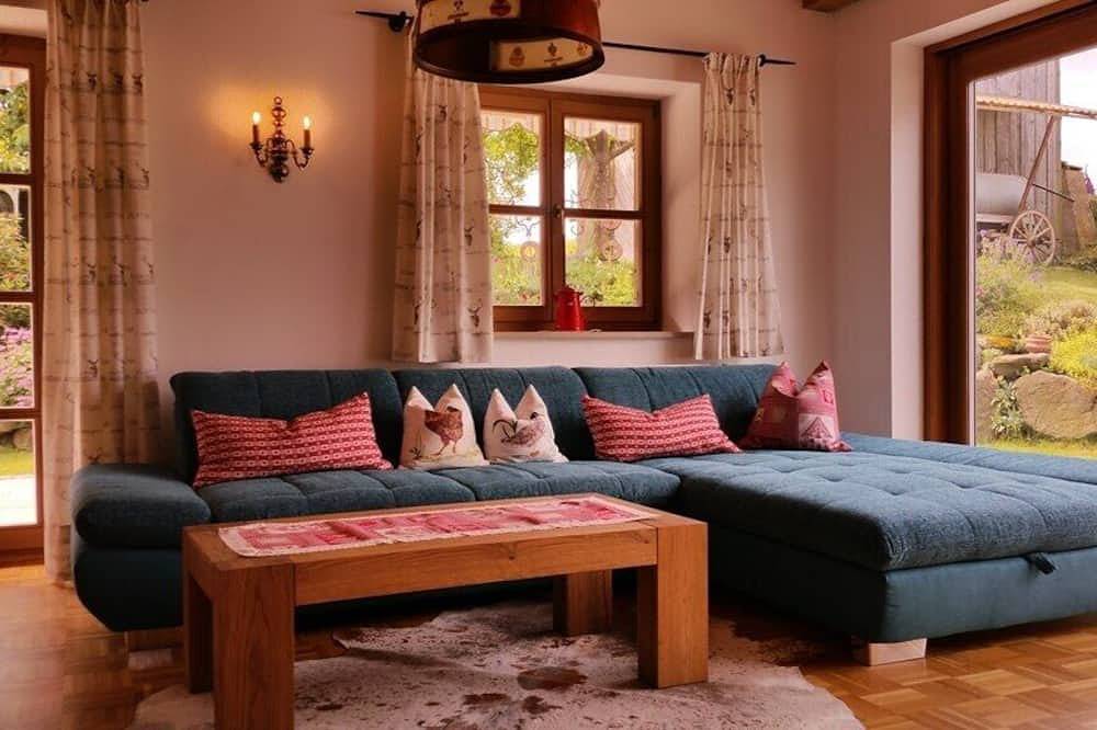 Ganze Wohnung, Ferienhaus (150qm) mit 3 Schlafzimmer und großem Garten in Schorndorf, Ostbayern