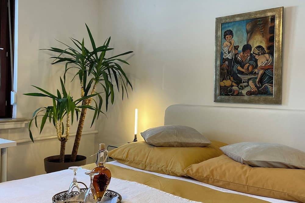 Ganze Wohnung, Herzhafte Ferienwohnung mit warmer Ambiente in privater Lage in Delmenhorst, Naturpark Wildeshauser Geest