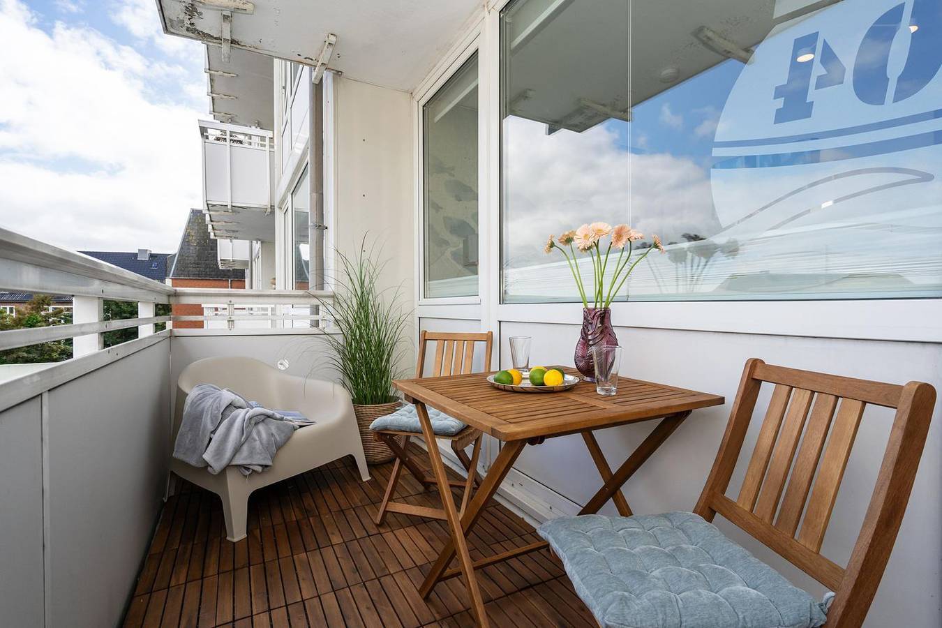 Ganze Wohnung, Modernes und zentrales App. mit Balkon, Pkw-Stellplatz, Wlan. Haustiere erlaubt. in Westerland, Sylt (Gemeinde)