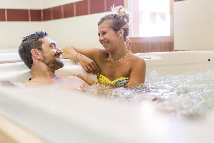 Hôtel pour 2 personnes, avec sauna ainsi que terrasse et jacuzzi