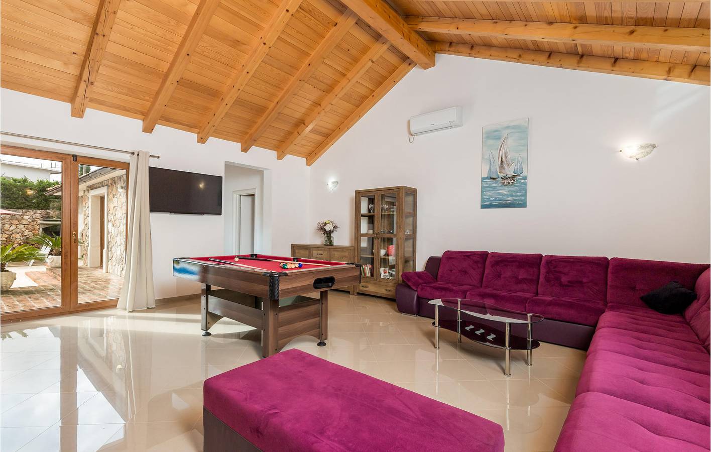 Spacieux appartement 1 chambre avec terrasse près de Dobrinj, Wi-Fi et parking in Gostinjac, Krk
