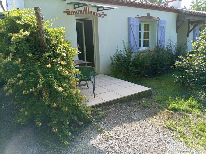 Gîte pour 2 personnes, avec Terrasse et Jardin ainsi que Piscine et Sauna à Challans - 3
