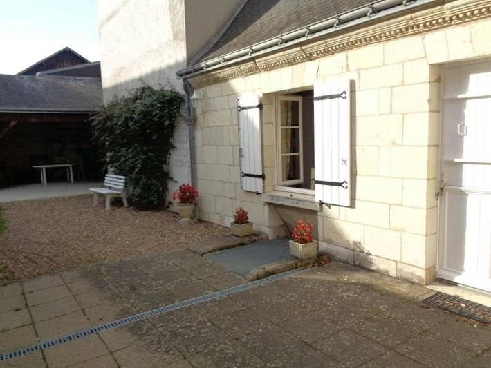 Gîte pour 6 personnes, avec terrasse et jardin à Restigné