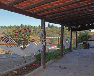 Cottage pour 6 personnes, avec jardin ainsi que piscine et vue dans Avis