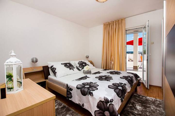Villa pour 10 personnes, avec jardin et balcon à Solin - 4