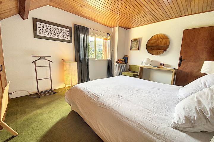 Location de vacances pour 9 personnes, avec terrasse ainsi que piscine et jardin à Poubeau - 4