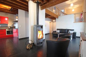 Gîte pour 10 personnes, avec jardin et sauna ainsi que terrasse et jacuzzi à Moyon