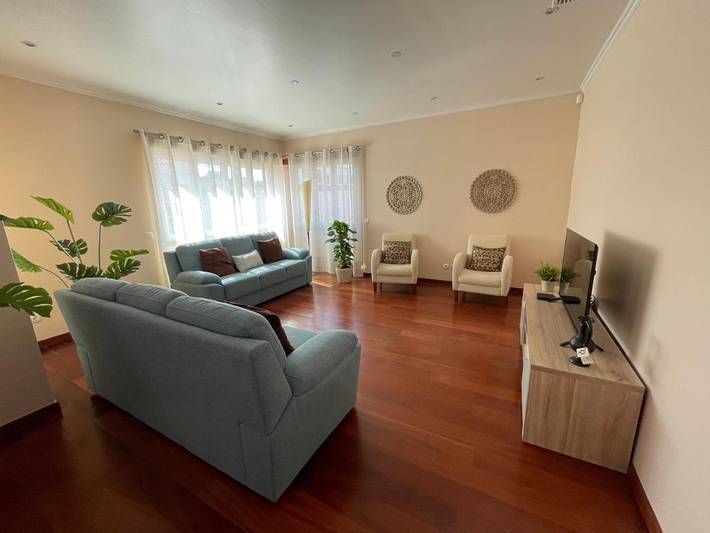 Casa rural para 10 personas, con Jacuzzi y Terraza además de Jardín y Piscina en Costa da Caparica - 3