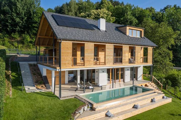 Ferienhaus für 6 Personen, mit Pool und Sauna sowie Garten und Ausblick, mit Haustier in Deutschlandsberg