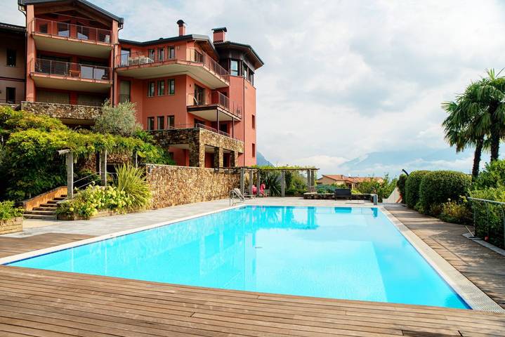 Ganze Wohnung, Gemütliches Apartment mit Pool & WiFi, nahe dem Stadtzentrum von Menaggio in Menaggio, Gemeinde Menaggio