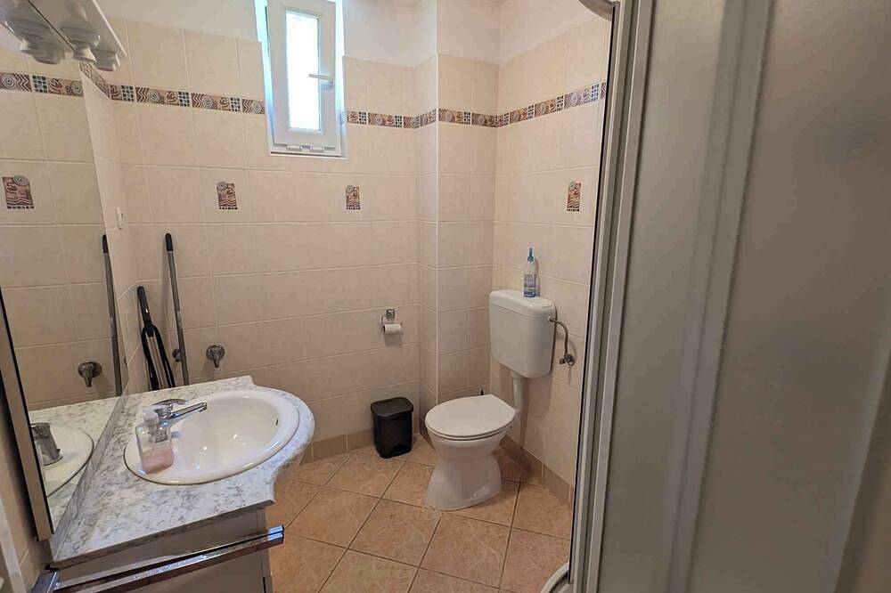 Ganze Wohnung, Studio in Hullám Ferienanlage nur 150 m vom See in Balatonőszöd, Plattensee Südufer