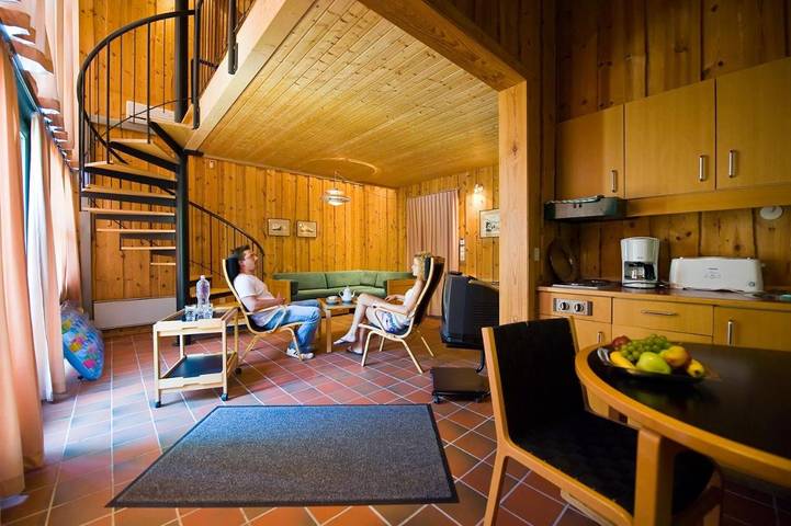 Ferienpark für 5 Personen, mit Whirlpool und Terrasse sowie Garten und Pool am Balaton