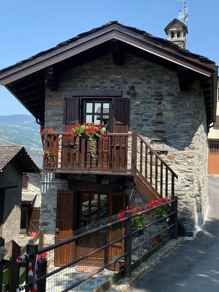 Hel lägenhet, Tillier Apartment with Mountain View and Wi-Fi in Tillier, Comune di Fénis