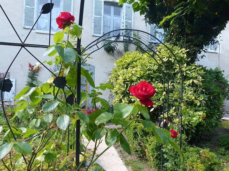 Chambre d'hôtes "il était une fois un jardin" - Chambre colette in Saint-Fargeau, Région d'Auxerre