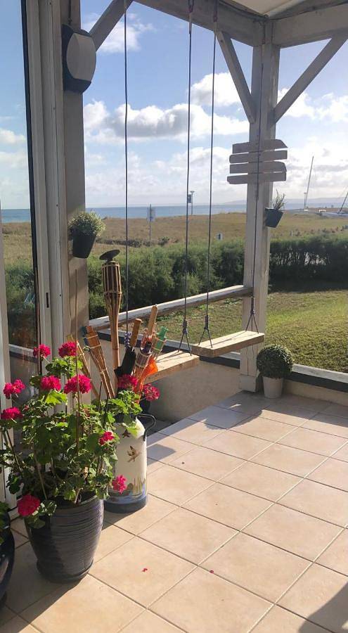 Quadruple Room with Sea View in Hermanville-sur-Mer, Région de Caen