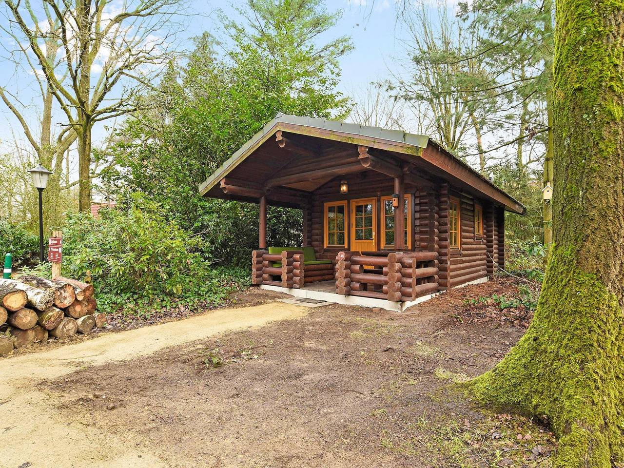 Holiday Home in Brabant with Hot Tub in Diessen, Nordbrabant