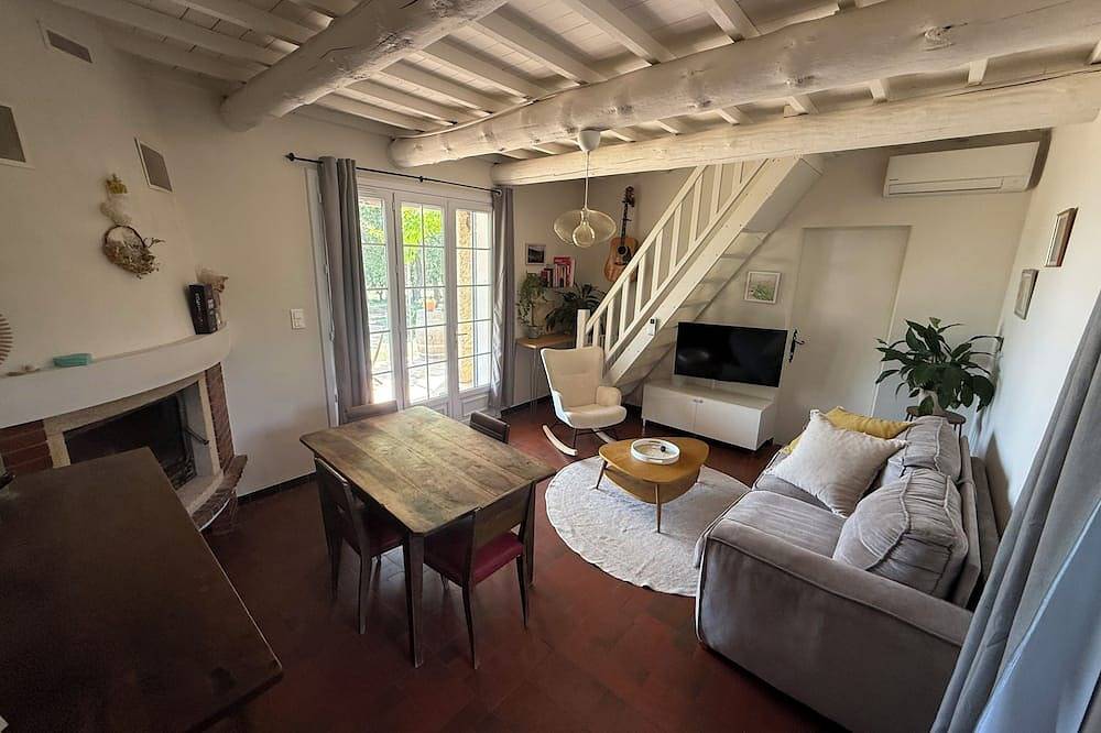 Quiet, natural home in Cucuron, Parc naturel régional du Luberon