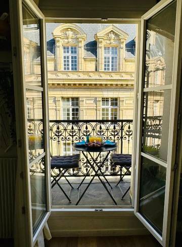 Gîte pour 2 personnes, avec vue et balcon dans Sorbon
