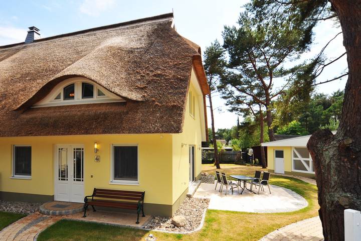 Ferienhaus mit Meerblick für 4 Personen, mit Garten und Balkon, kinderfreundlich in Dierhagen