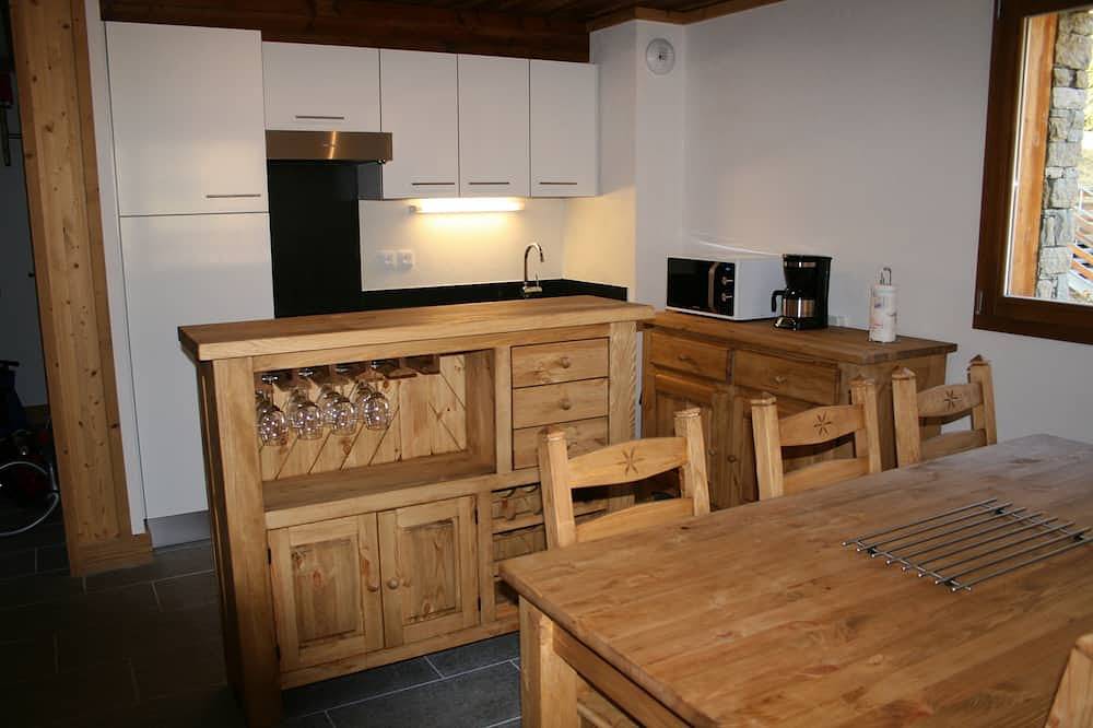 Apartamento entero, Nuevo apartamento cómodo en las pistas 6/8 in Bonneval-sur-Arc, Región de Saint-Jean-de-Maurienne